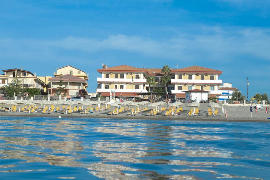 Hotel Miramare Чиро-Марина Экстерьер фото
